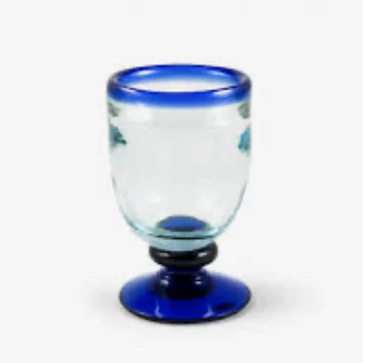 Verre à pieds soufflé