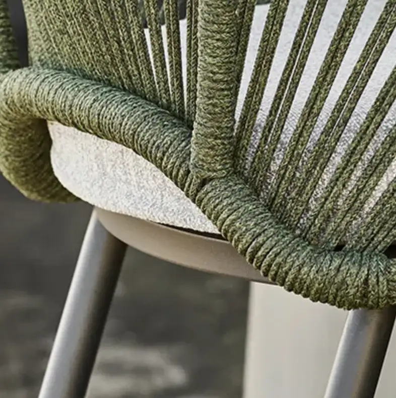Chaise de repas aluminium